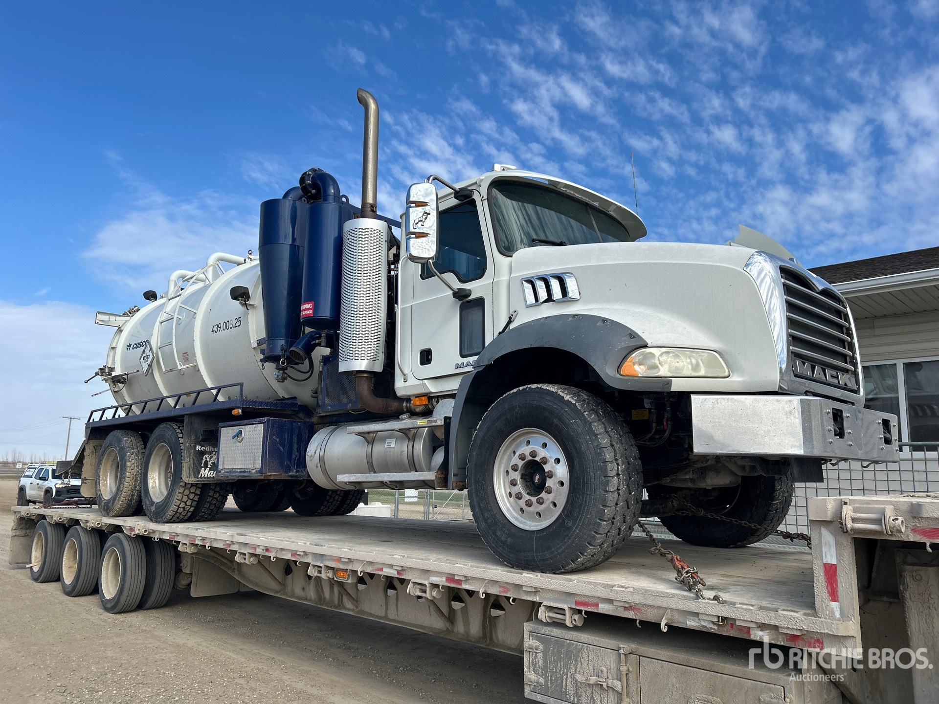 Photo of a 2008 Mack GU813 GRANITE