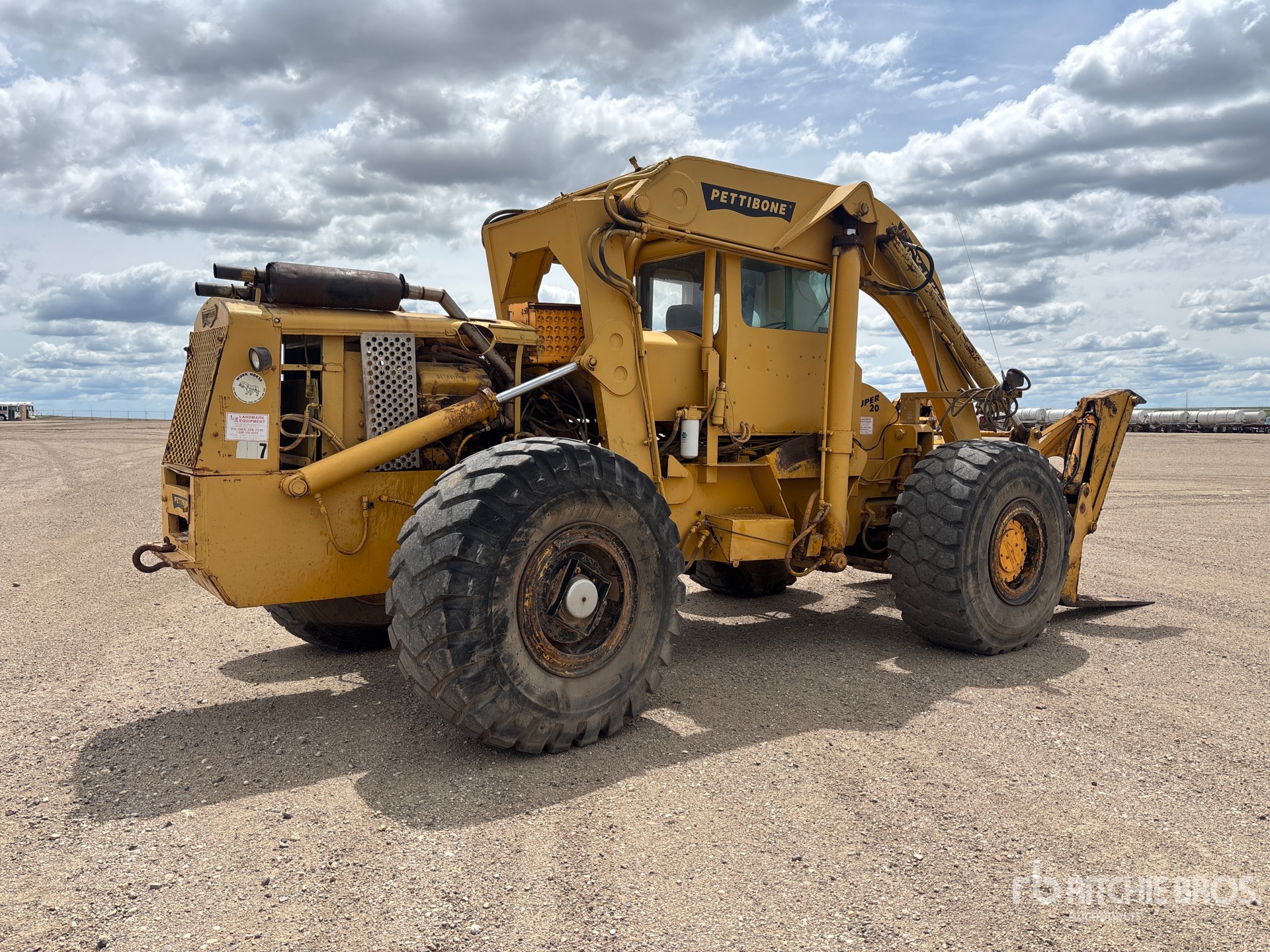 General Appearance with Picture, Right Rear Corner