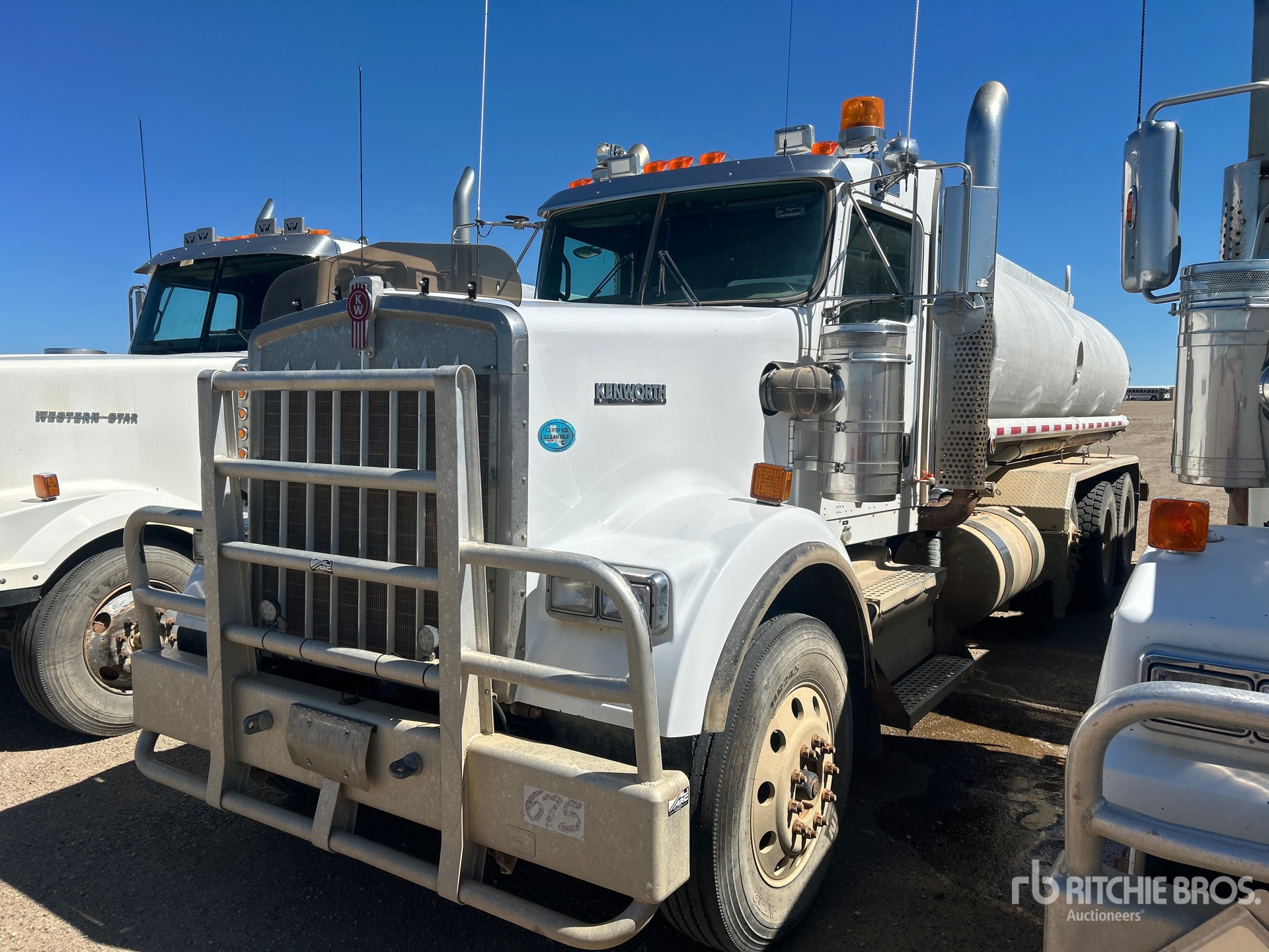 Photo of a 2009 Kenworth W900