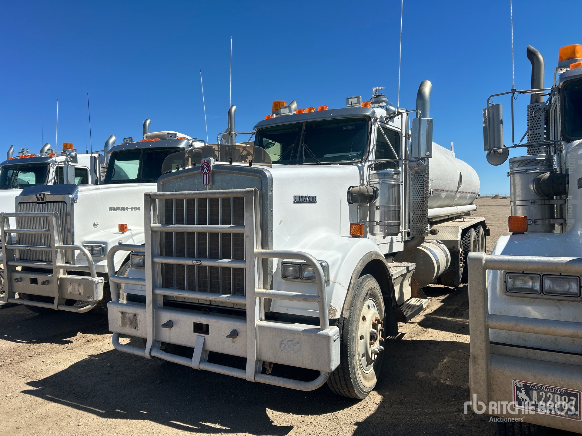 Photo of a 2009 Kenworth W900