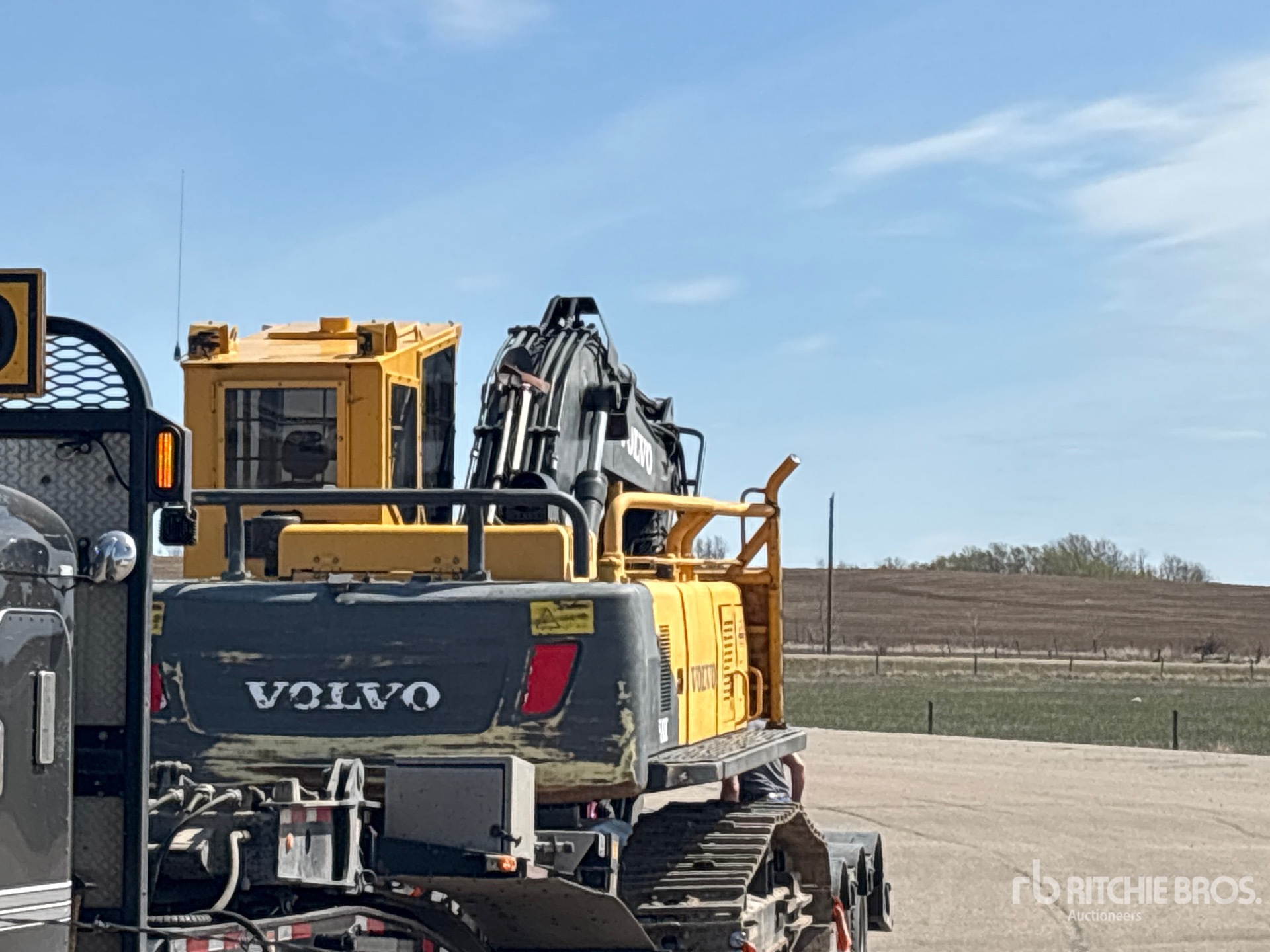 Photo of a 2012 Volvo FC2421C