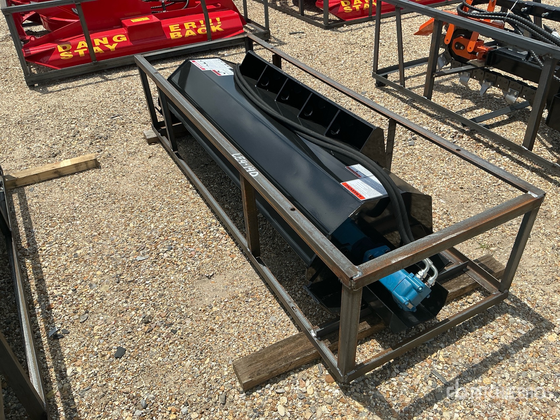 General Appearance with Picture, Left Rear Corner