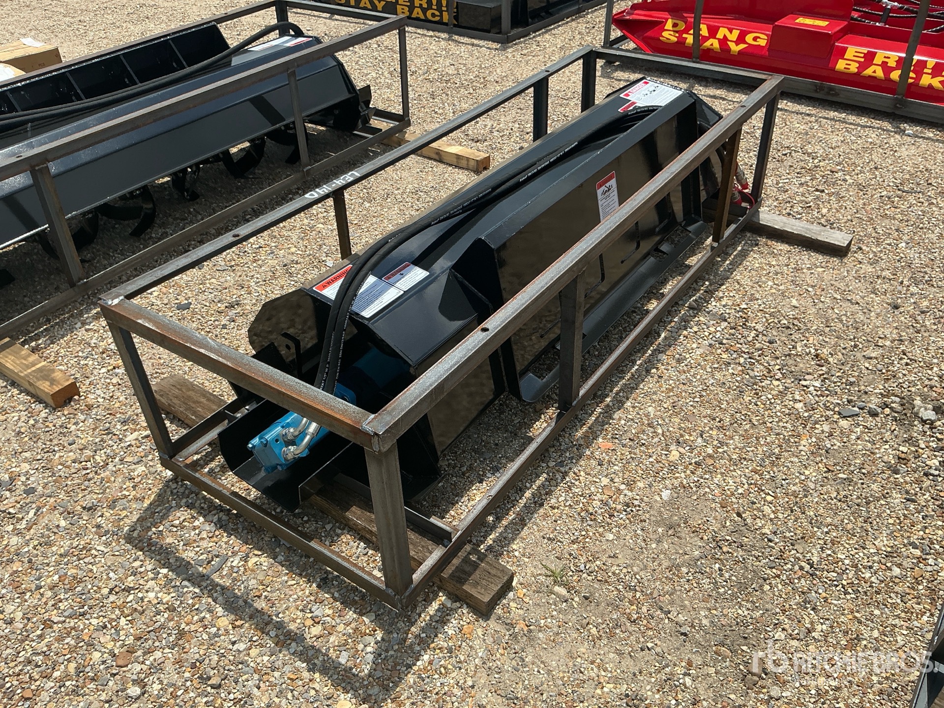 General Appearance with Picture, Right Rear Corner