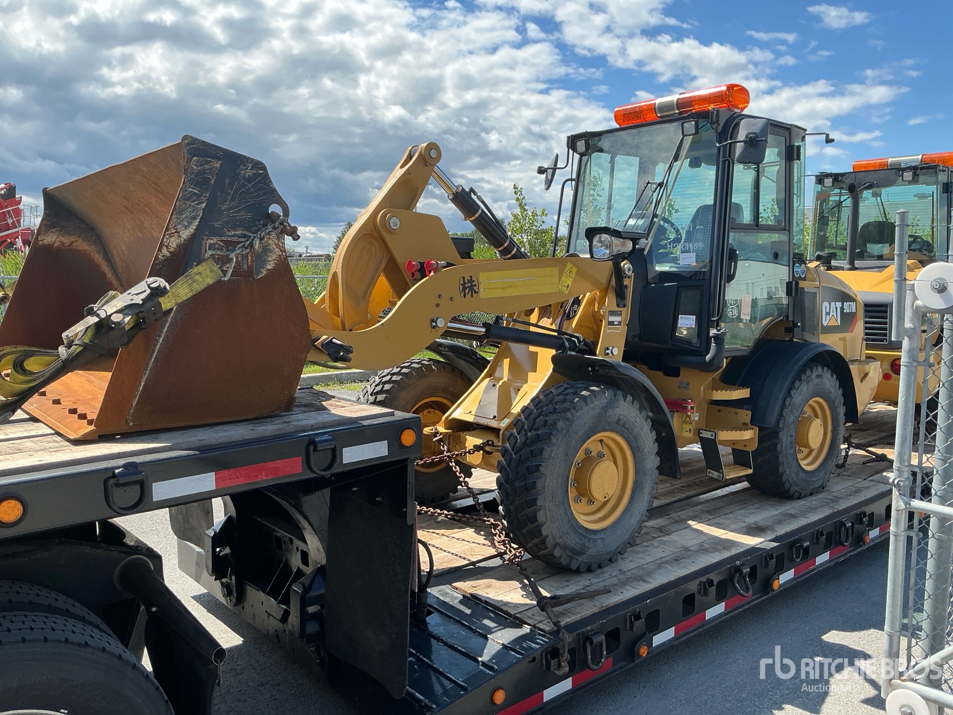 2018 Caterpillar 907M