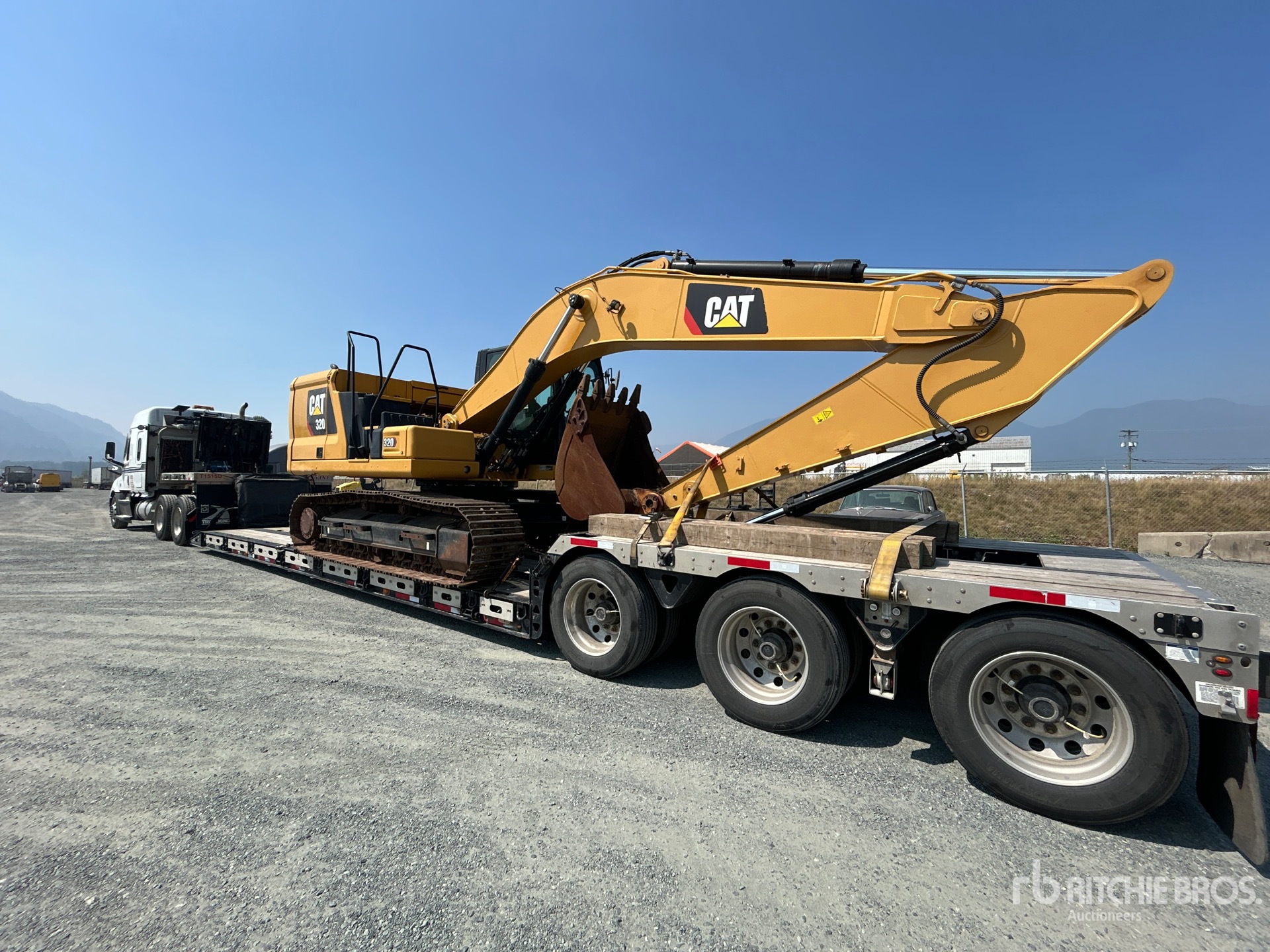 2019 Caterpillar 320