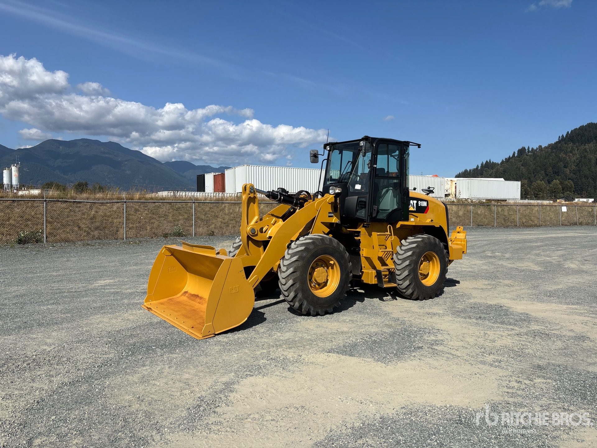 2019 Caterpillar 910M