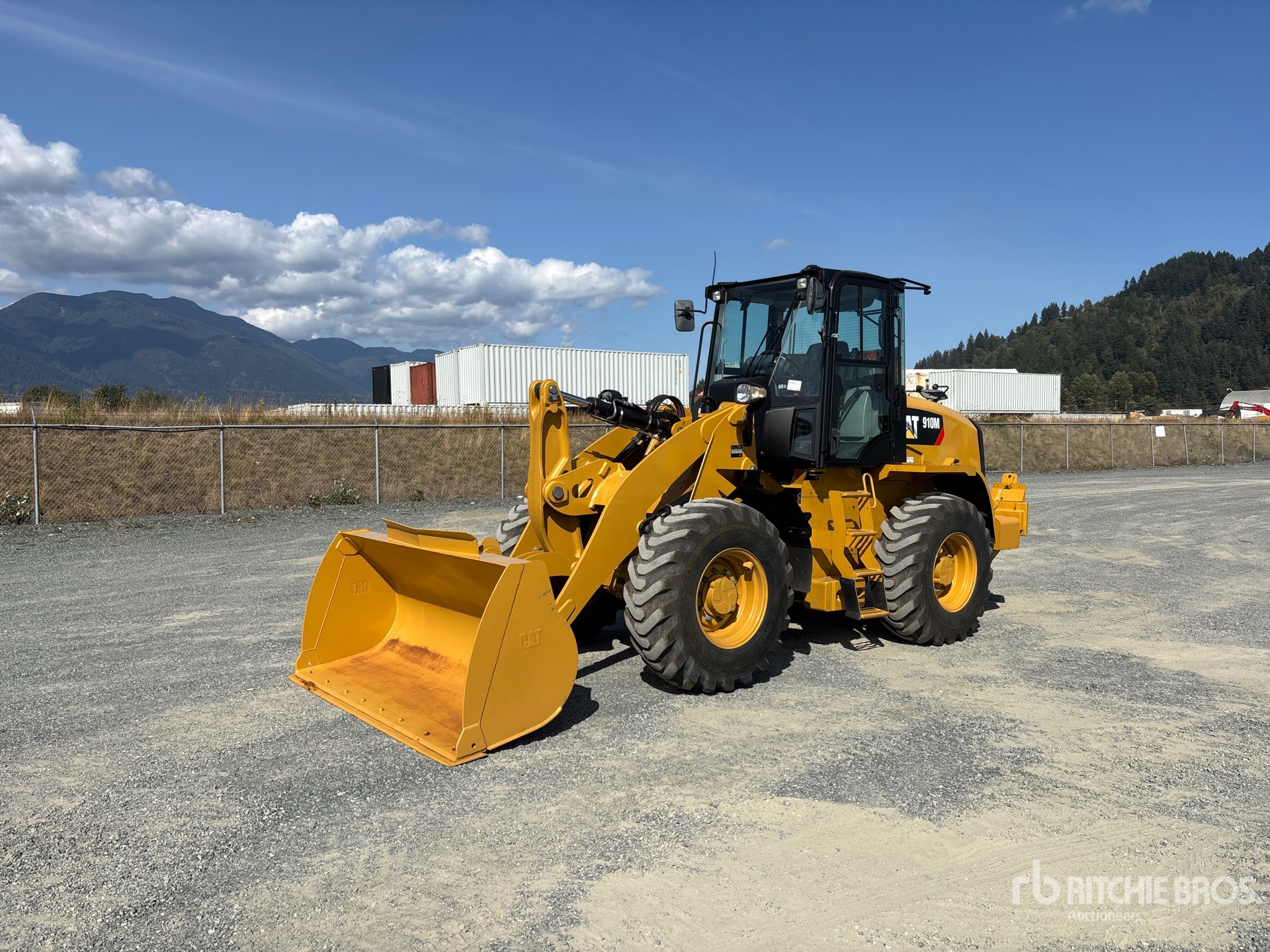2019 Caterpillar 910M