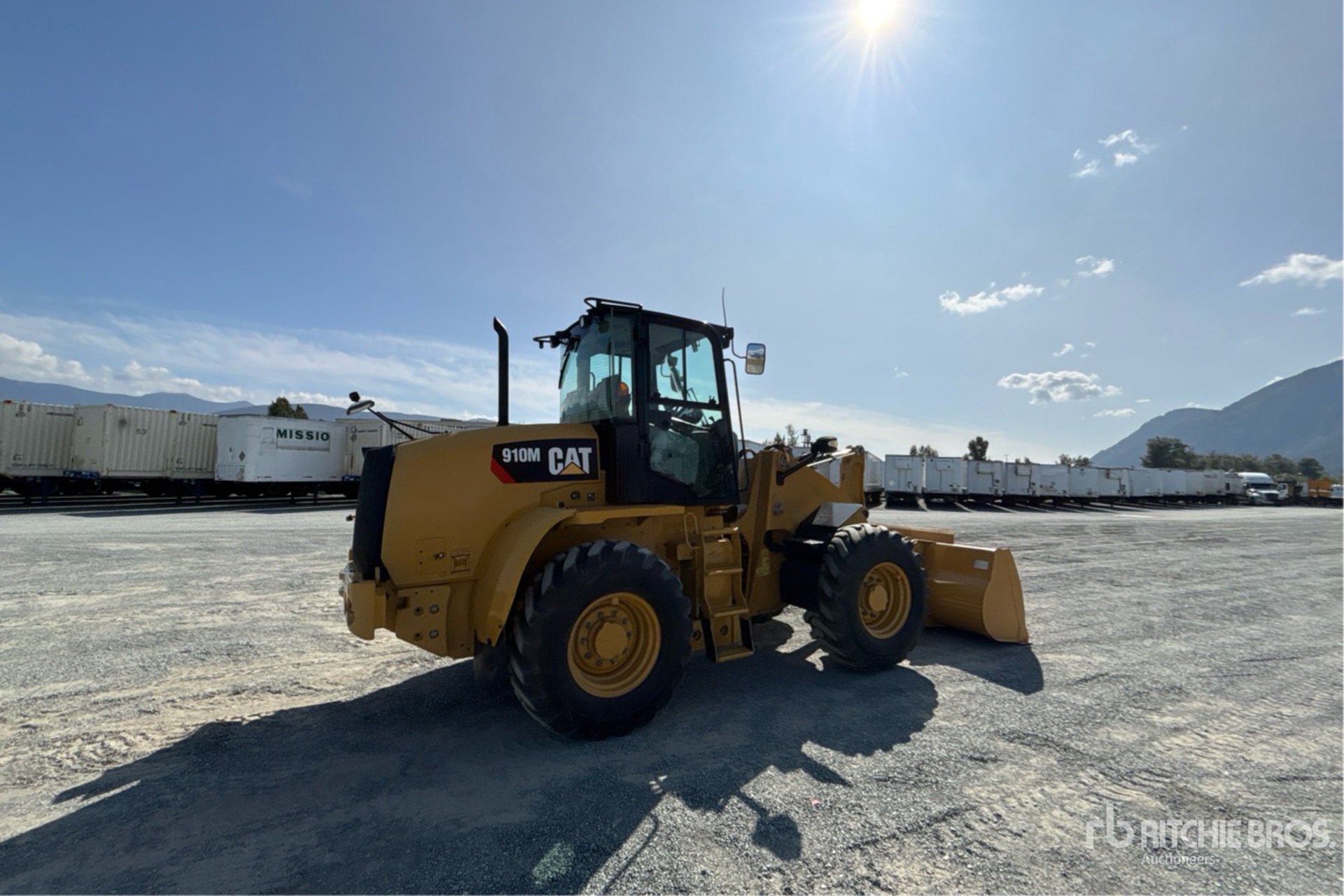 2019 Caterpillar 910M