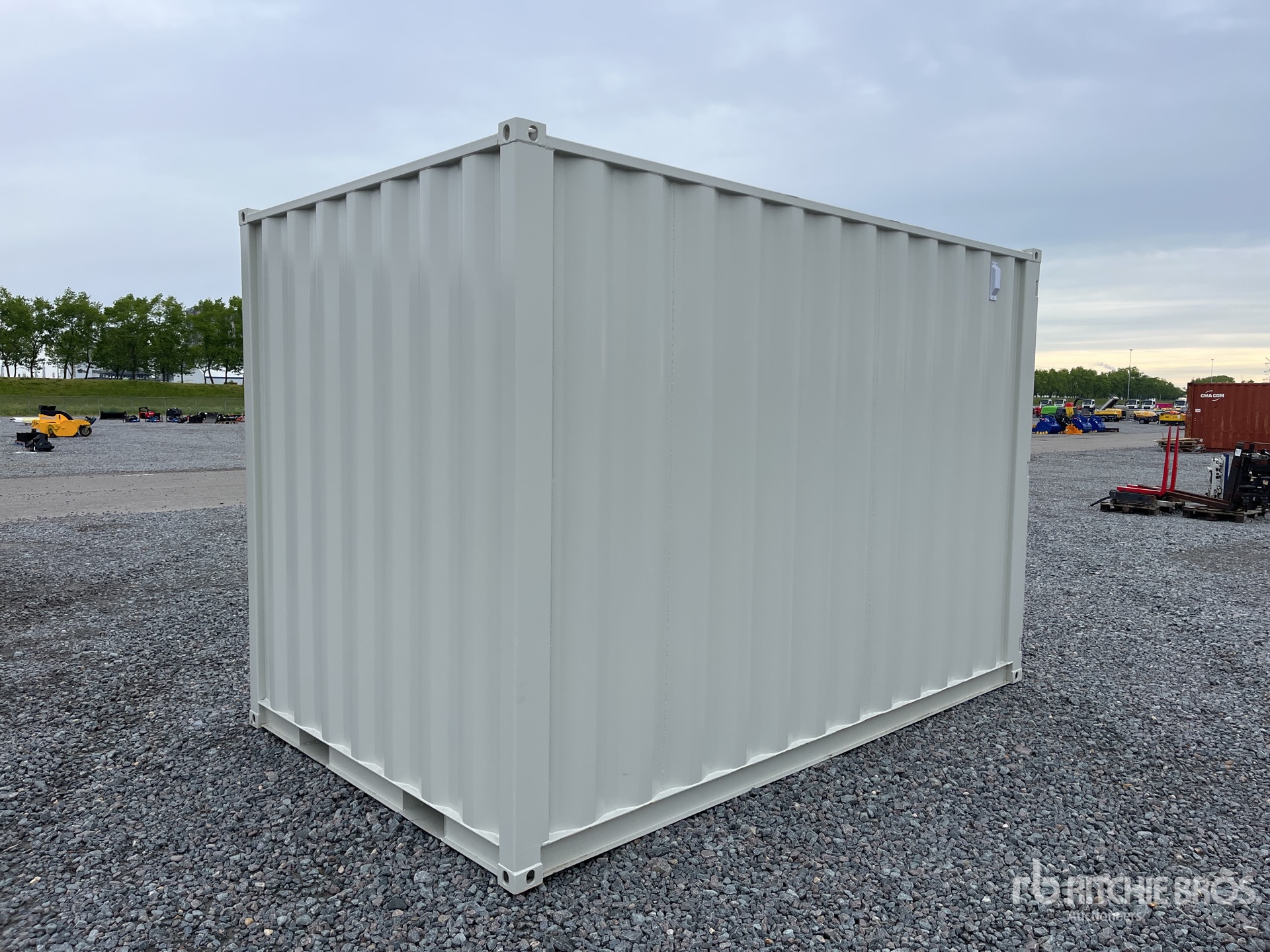 General Appearance with Picture, Right Rear Corner