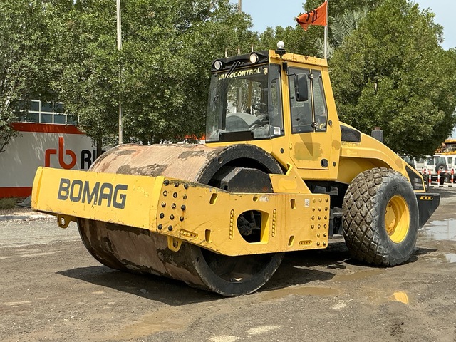 2011 Bomag BW-226 DI Smooth Drum Compactor