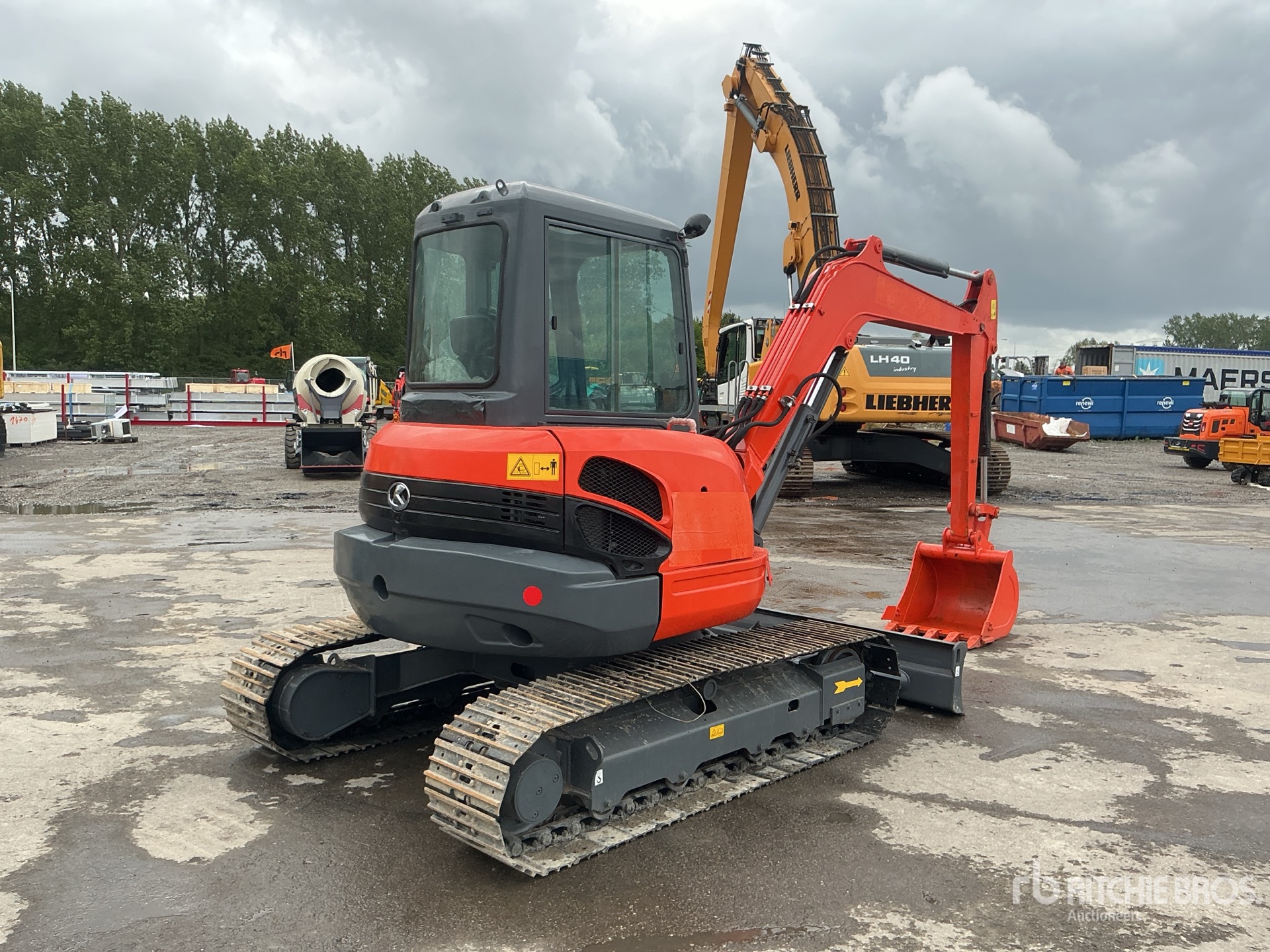 General Appearance with Picture, Right Rear Corner