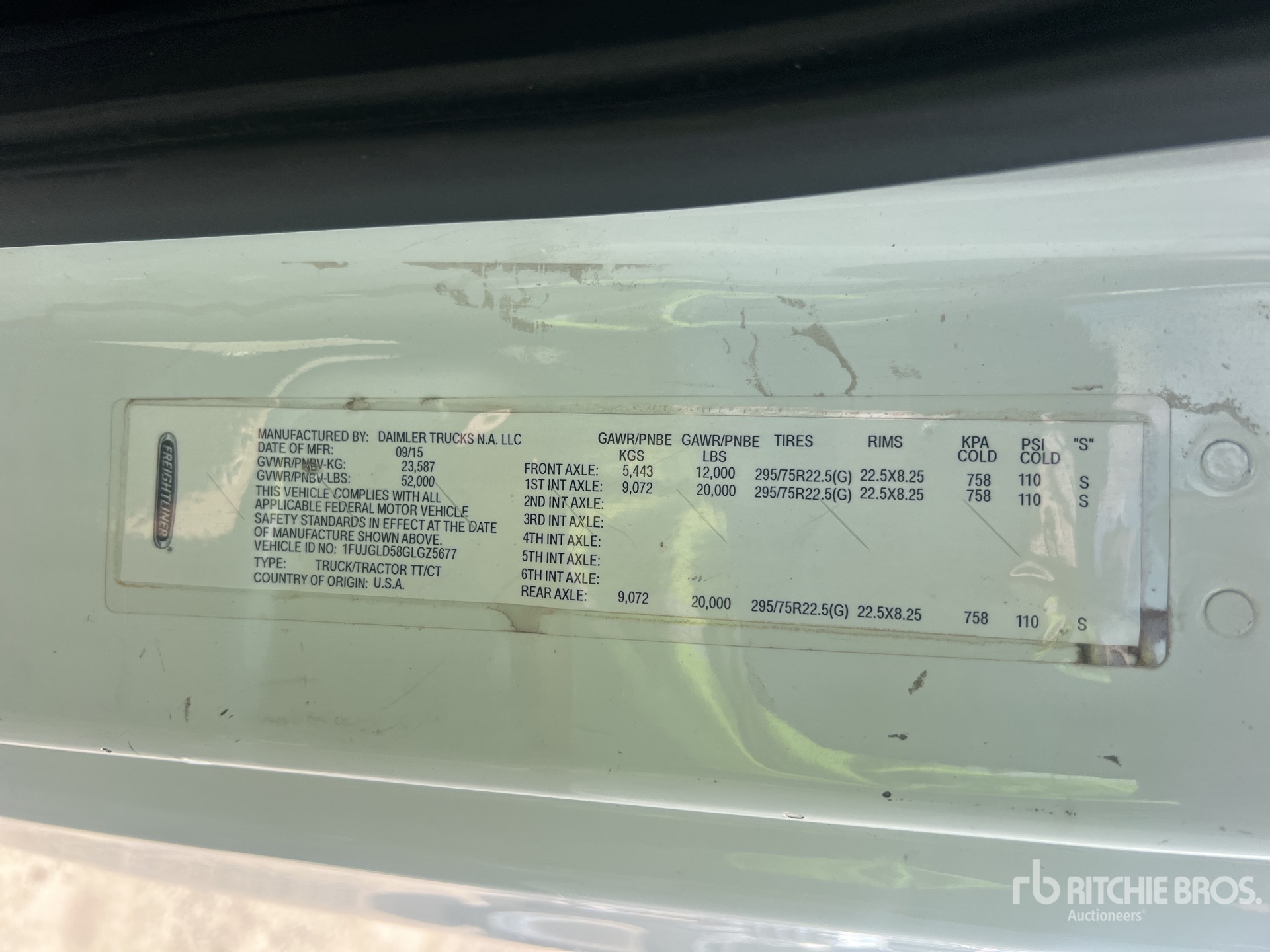 2016 Freightliner CASCADIA 125