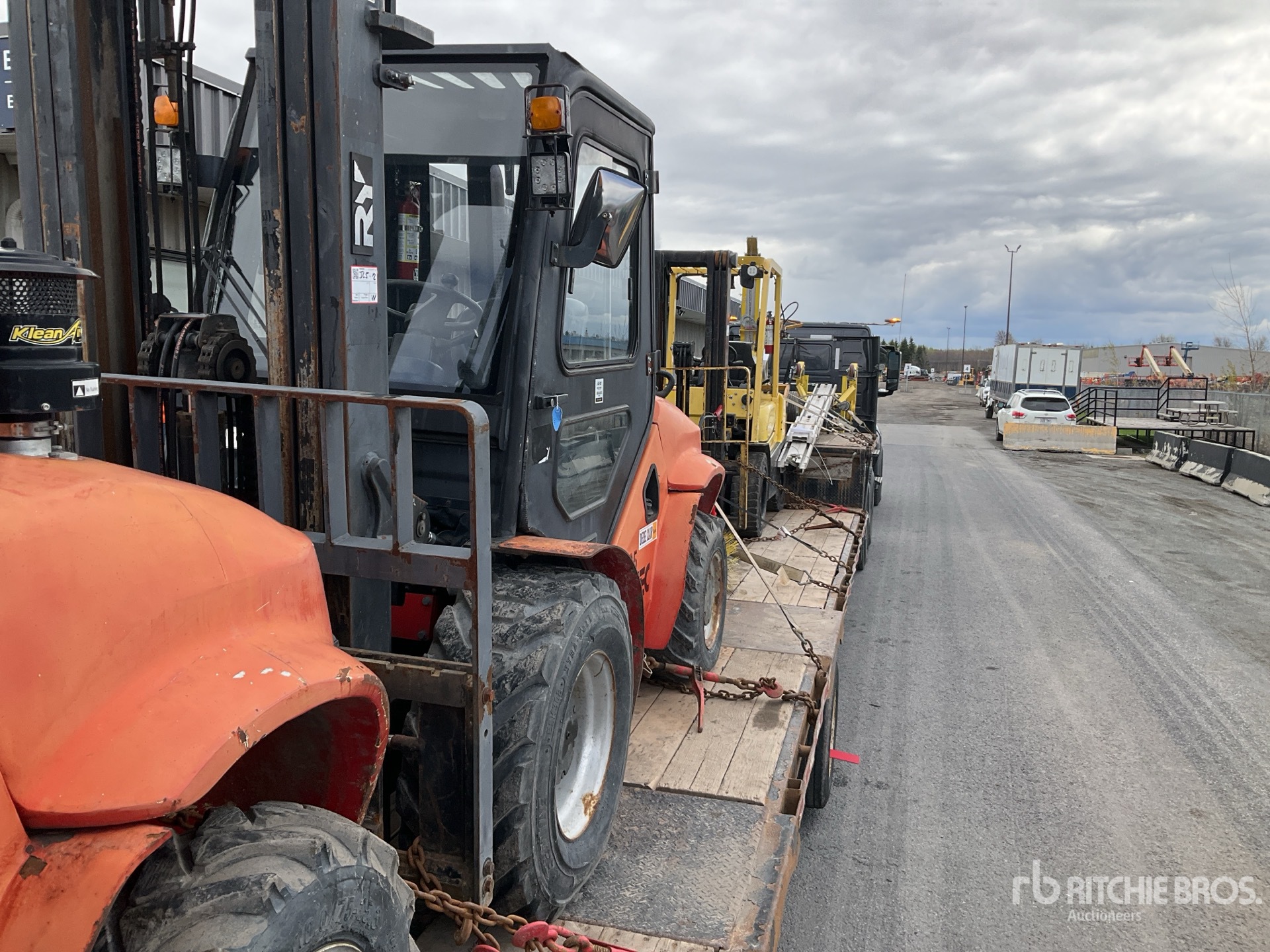Photo of a 2018 Royal T35Y