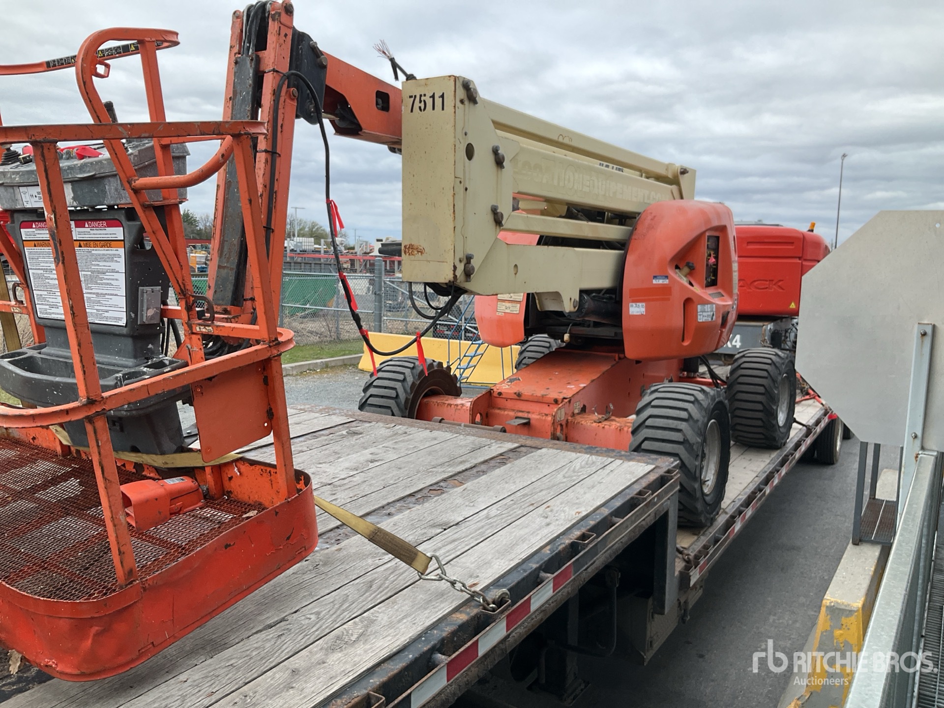 Photo of a 2014 JLG 450AJ