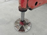 Crane Superstructure with Outrigger Cylinders