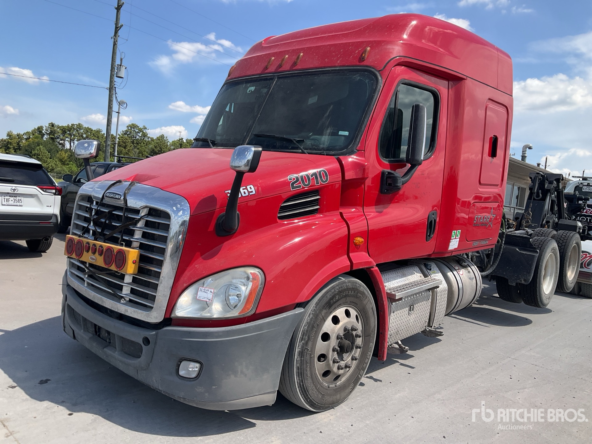 2019 Freightliner CASCADIA 113