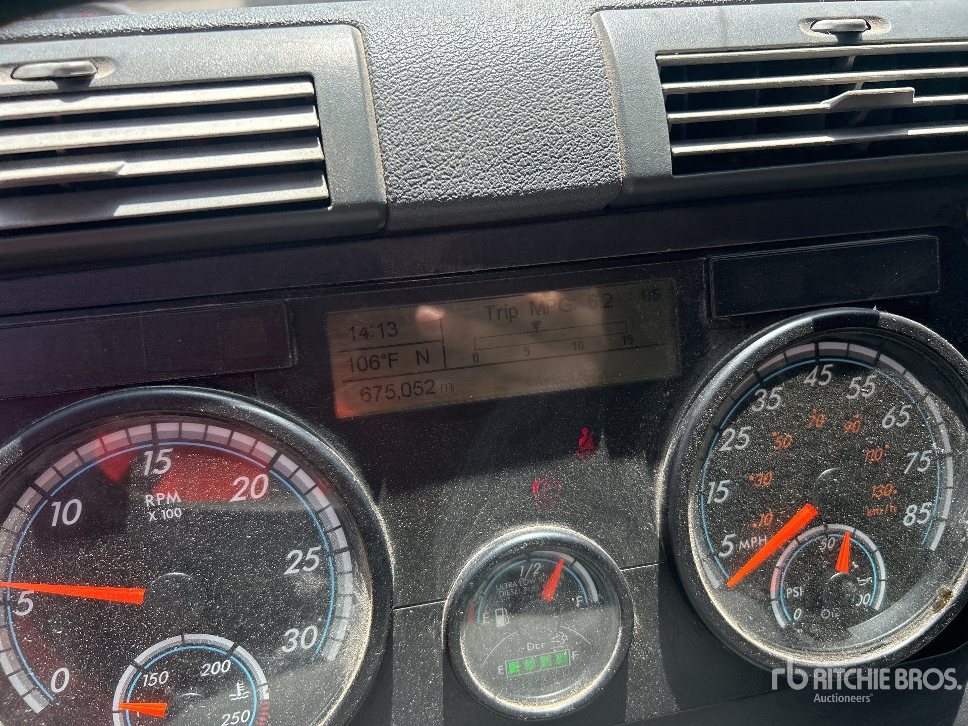 2019 Freightliner CASCADIA 113