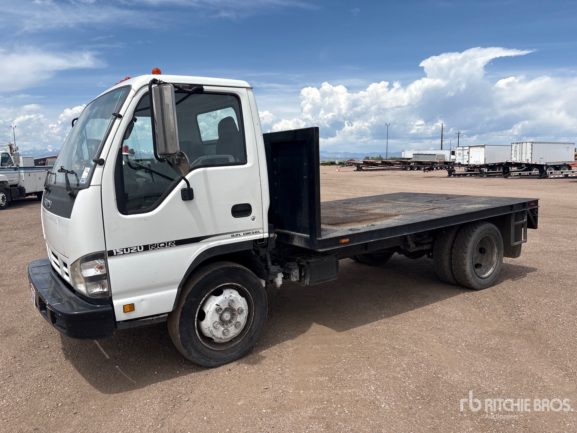 Photo of a 2007 Isuzu NQR