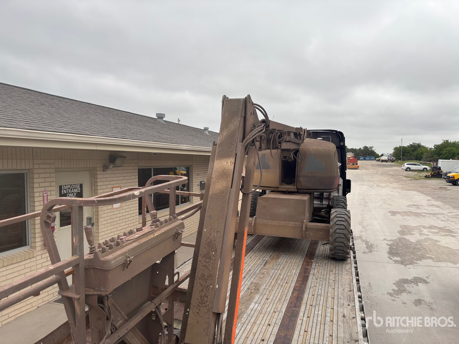 Photo of a 2018 JLG 460SJ