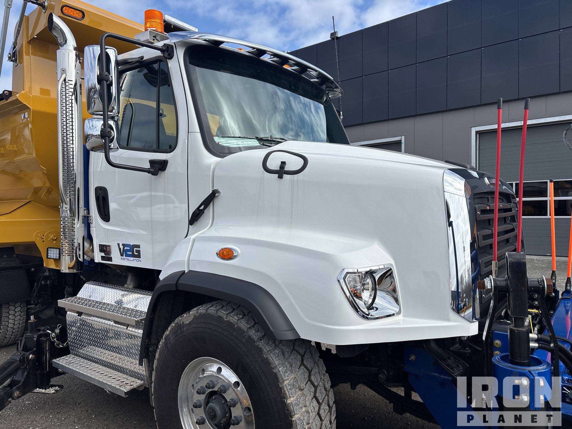 2025 Freightliner 114SD