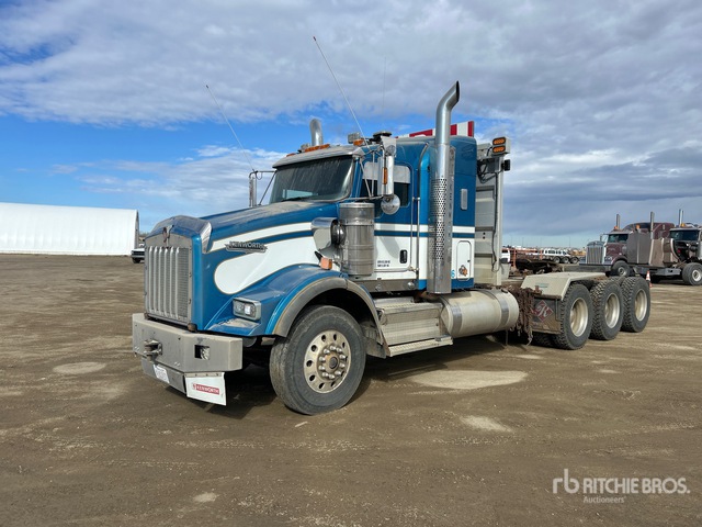 2012 Kenworth T800 8x6 Tri/a Sleeper Truck Tractor