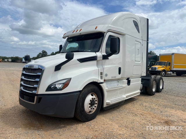 2020 Freightliner Cascadia 126 6x4 T/a Sleeper Truck Tractor