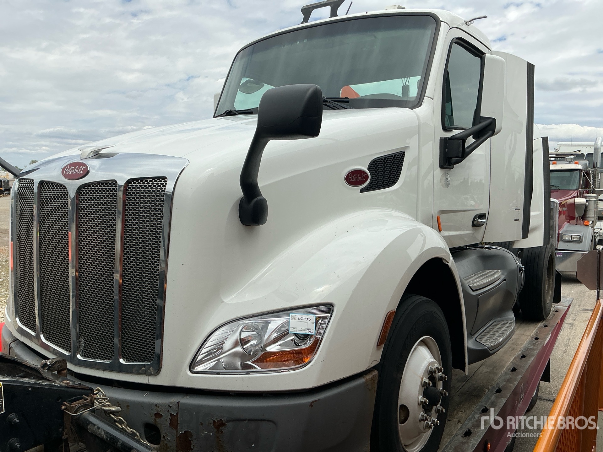 Photo of a 2017 Peterbilt 579