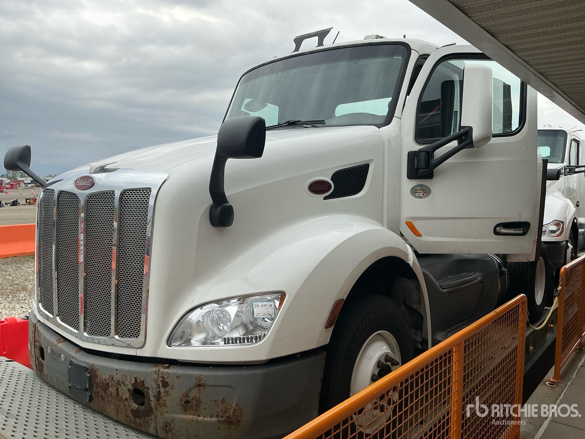 Photo of a 2017 Peterbilt 579