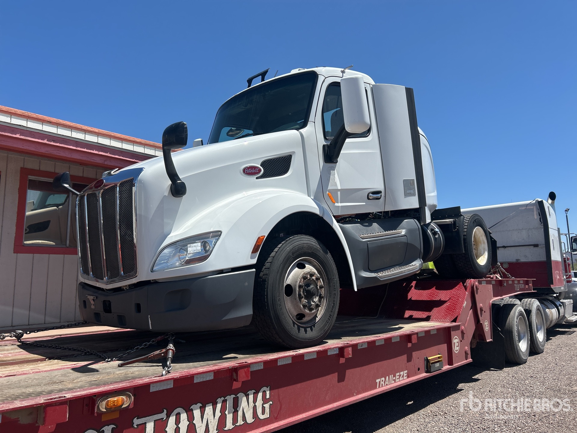 Photo of a 2018 Peterbilt 579