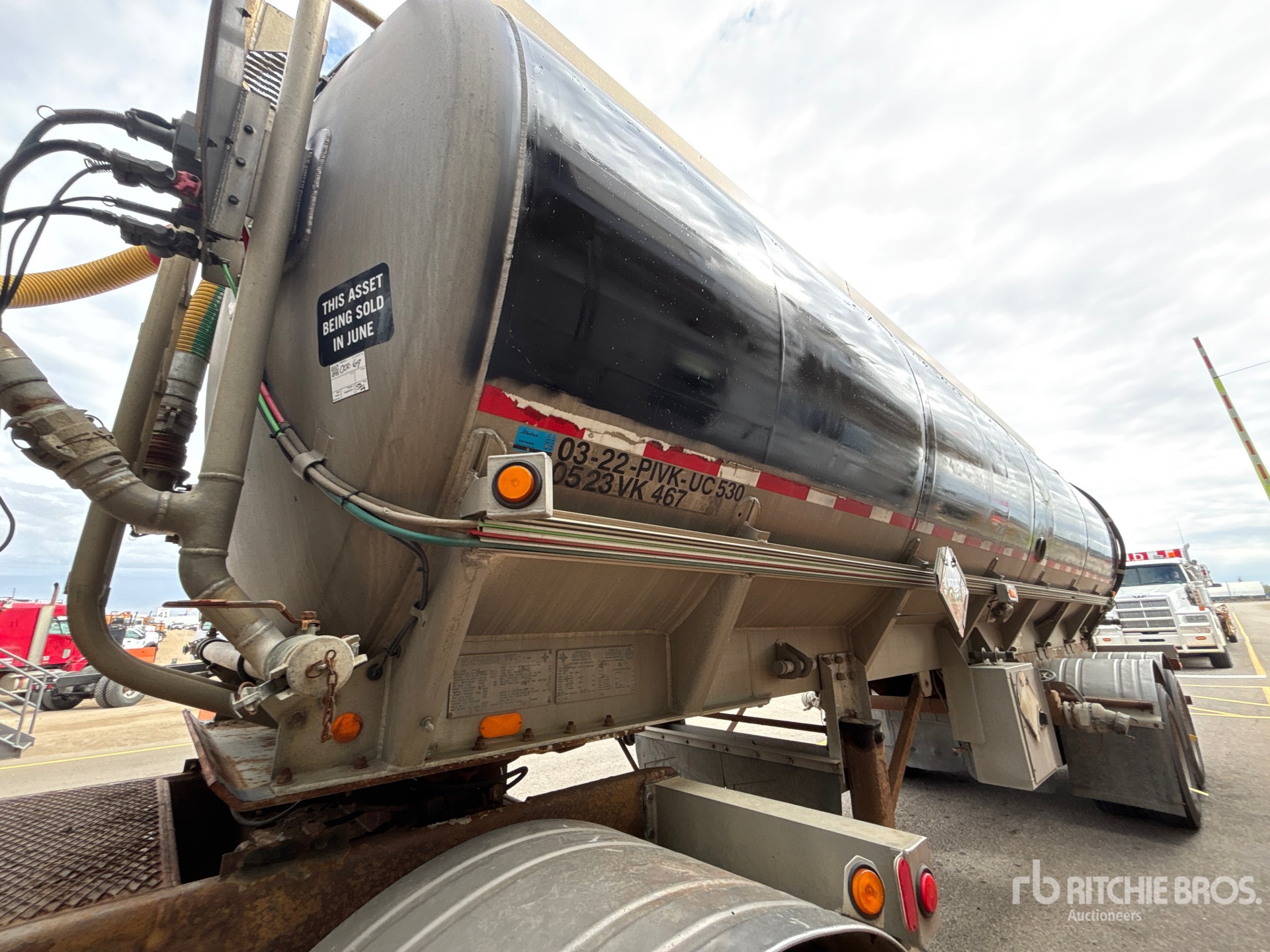 Photo of a 2006 Advance T/A Super B-Train Pup