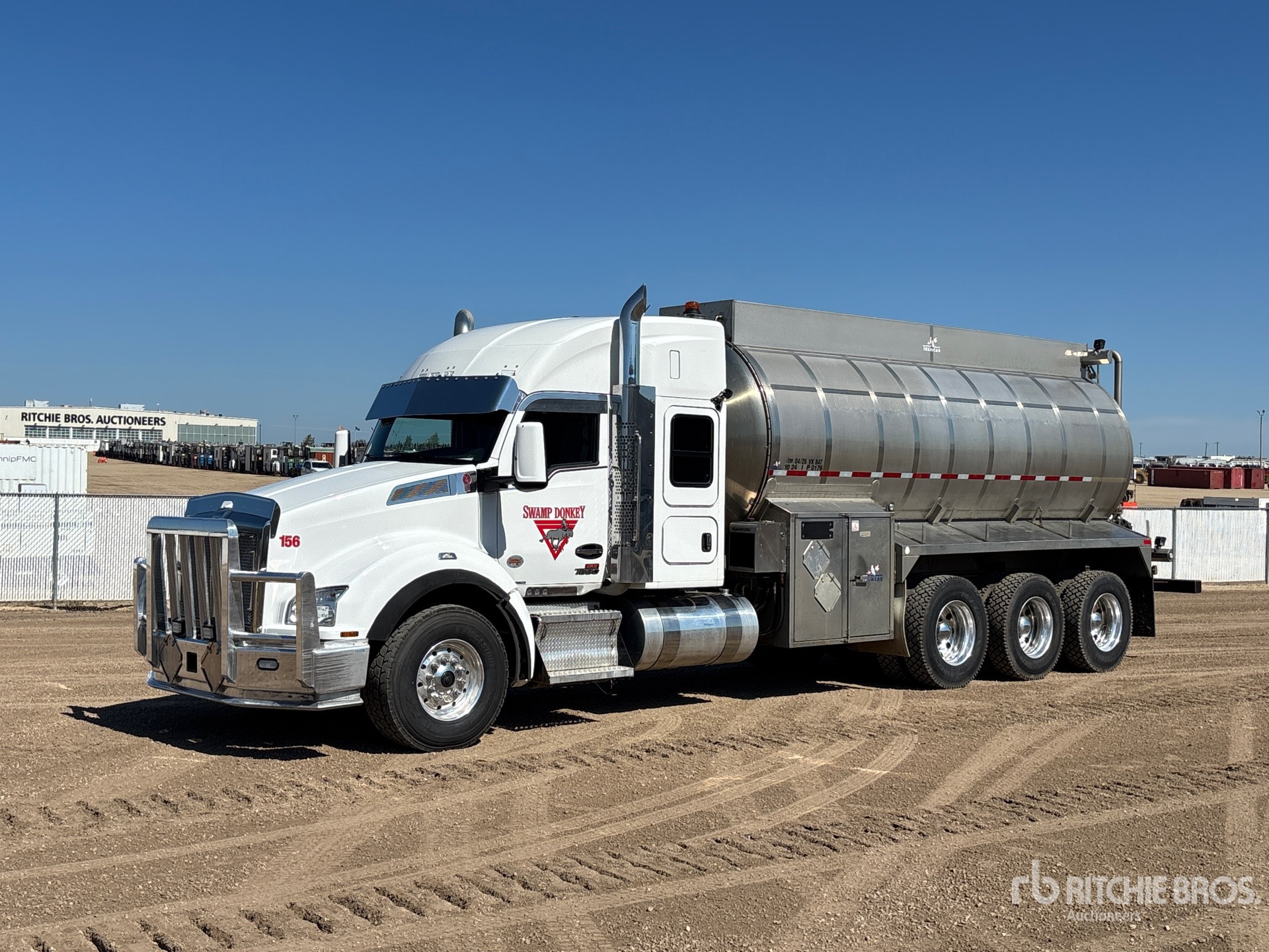 2025 Kenworth T880