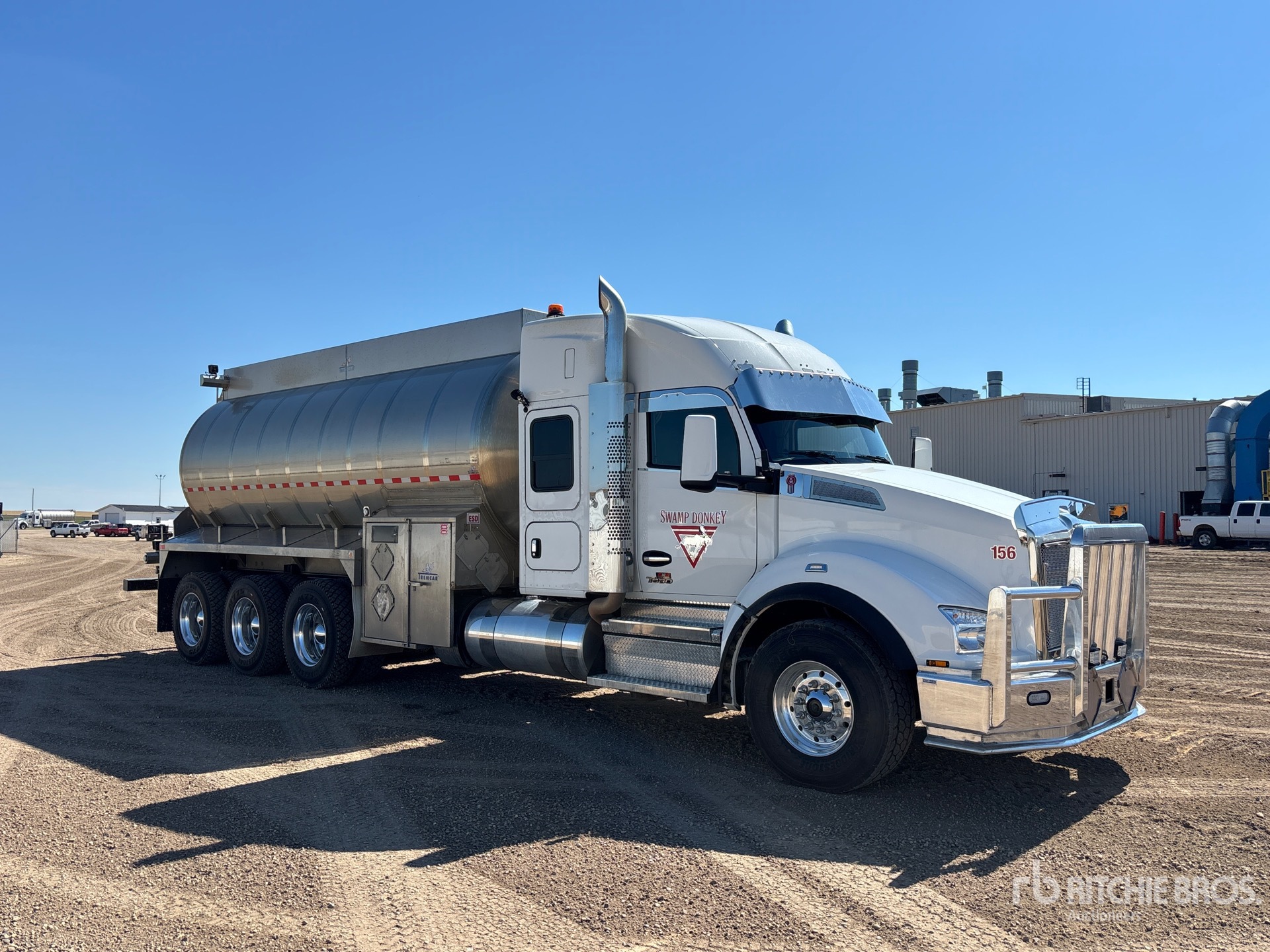 2025 Kenworth T880