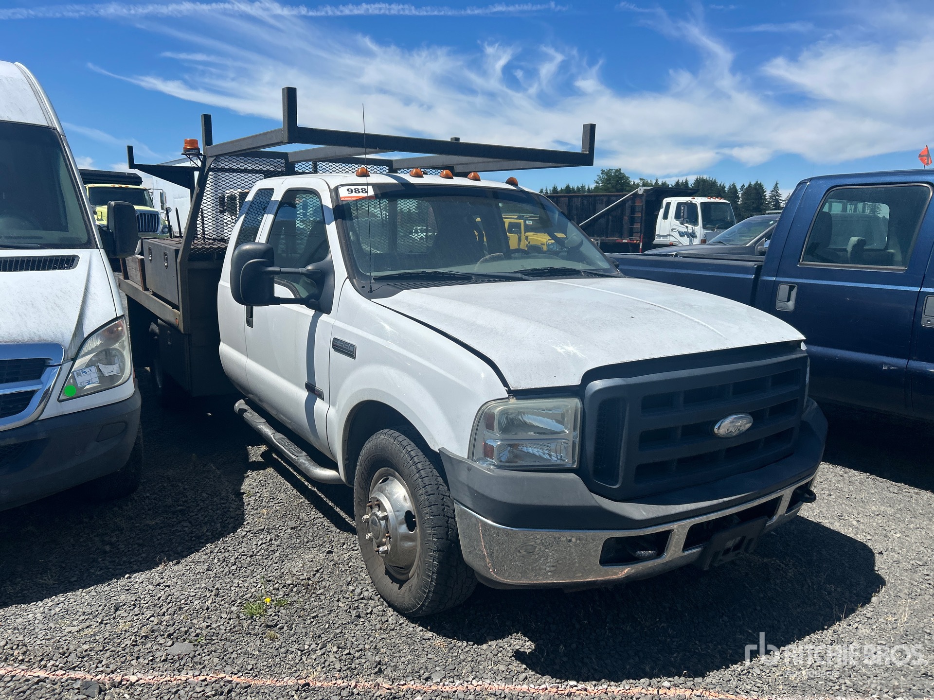 General Appearance with Picture, Right Front Corner