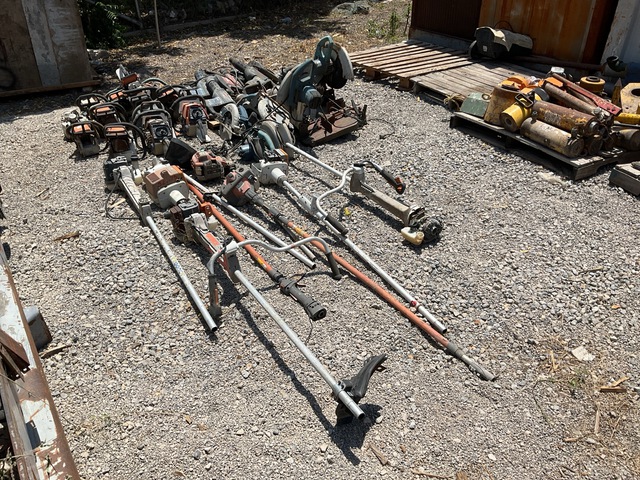 Quantity of (39) (8) Rotomartillo (12) Sierras de Mano (13) Cortadoras (6) Desbrozadoras (Inoperable)