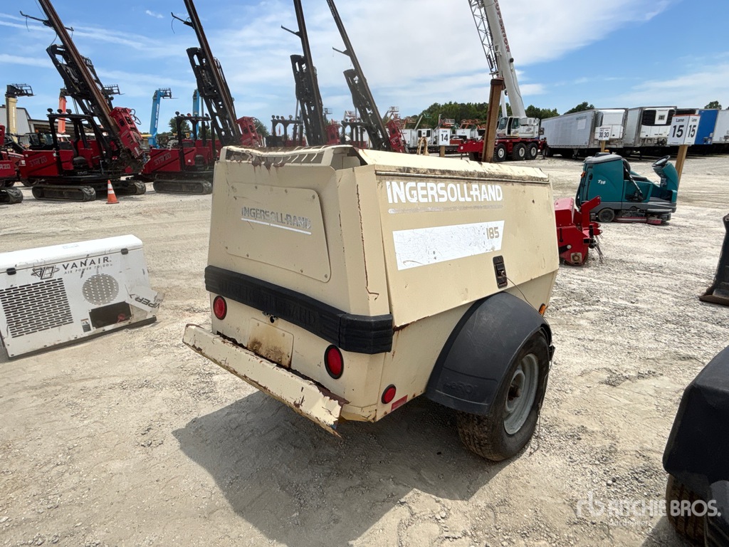 1998 Ingersoll Rand P185WJD 185 cfm Mobile Air Compressor