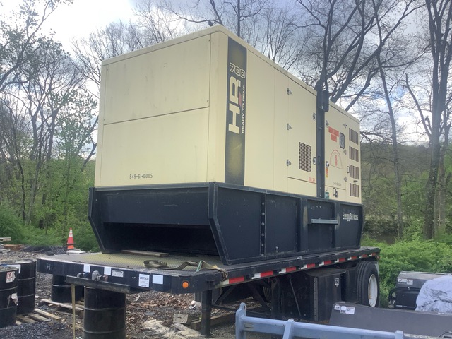 2012 HiPower HR-700 609.9 kW Mobile Generator Set