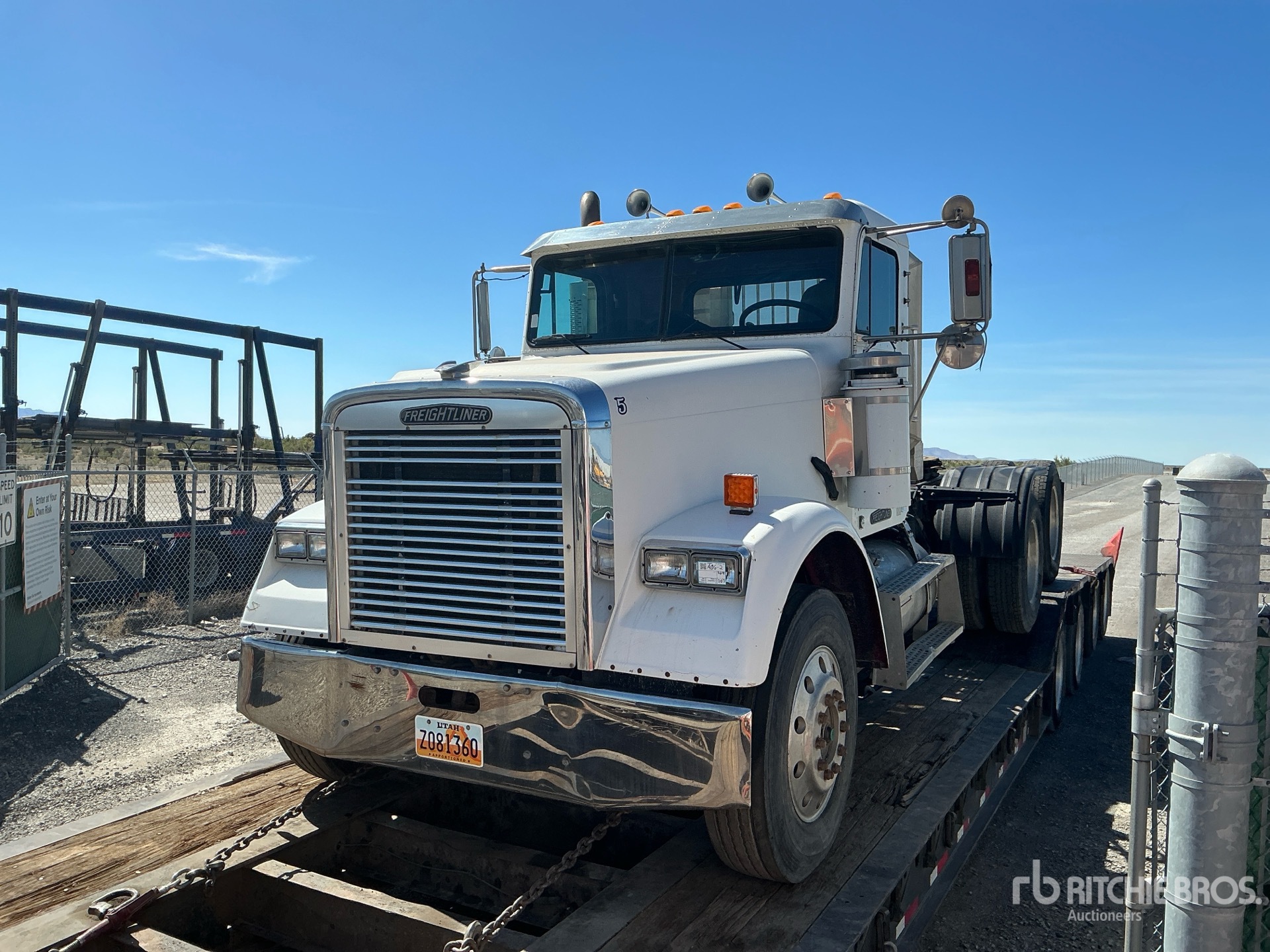 Photo of a 1995 Freightliner M2 106