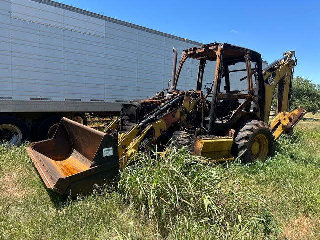 Cat 420 4x4 Backhoe Loader (Inoperable) Cat 420 4x4 Backhoe Loader (Inoperable)