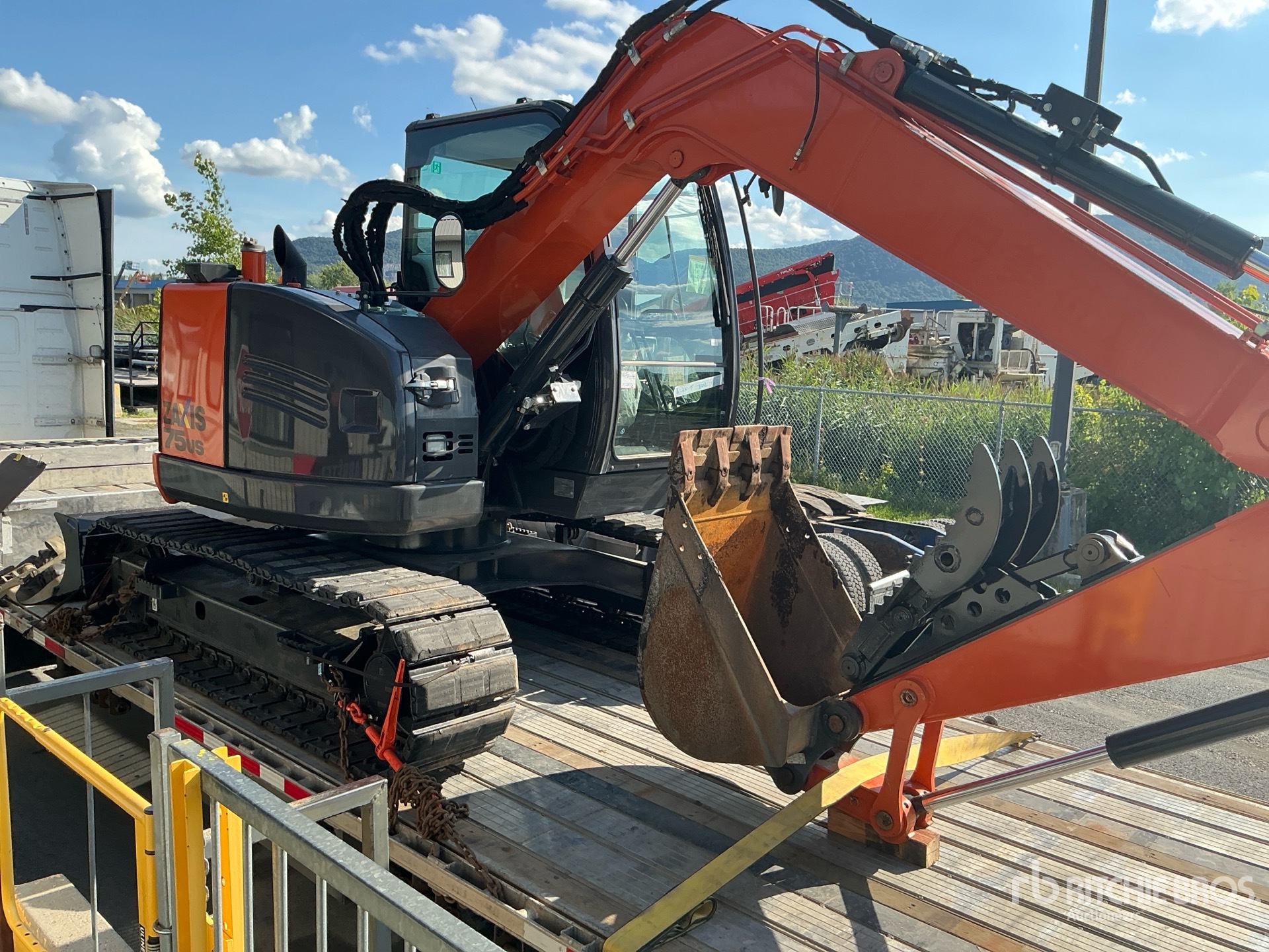 2021 Hitachi ZX75US-5B