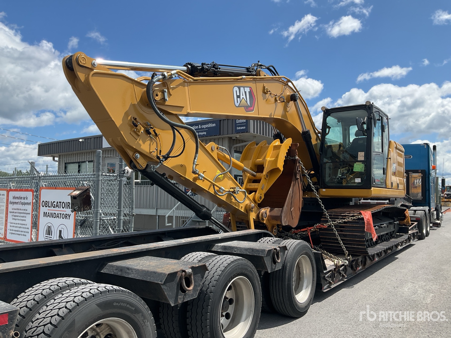 2022 Caterpillar 320 GC