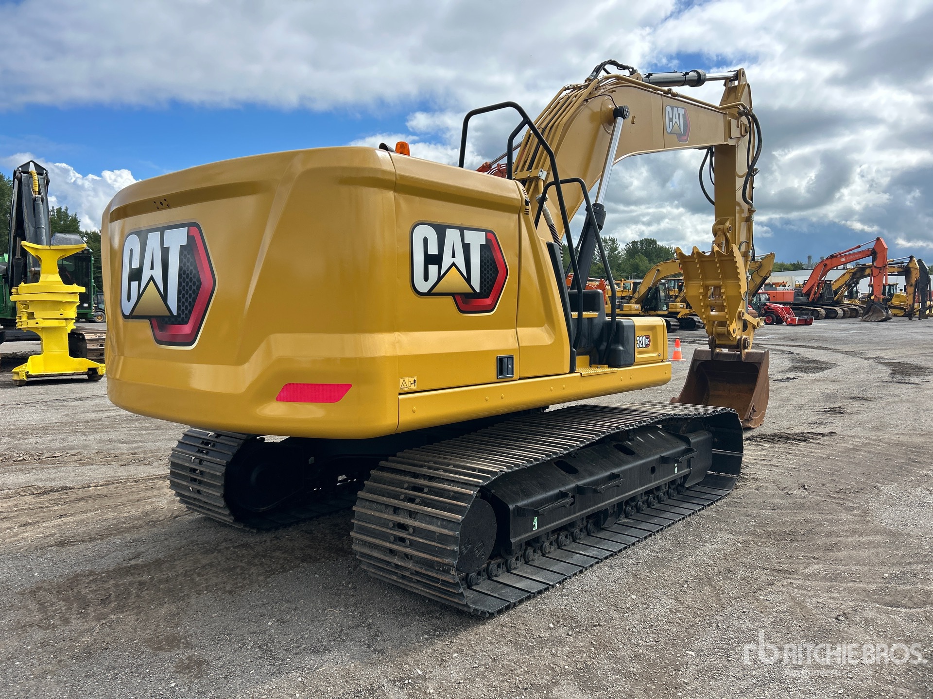 2022 Caterpillar 320GC