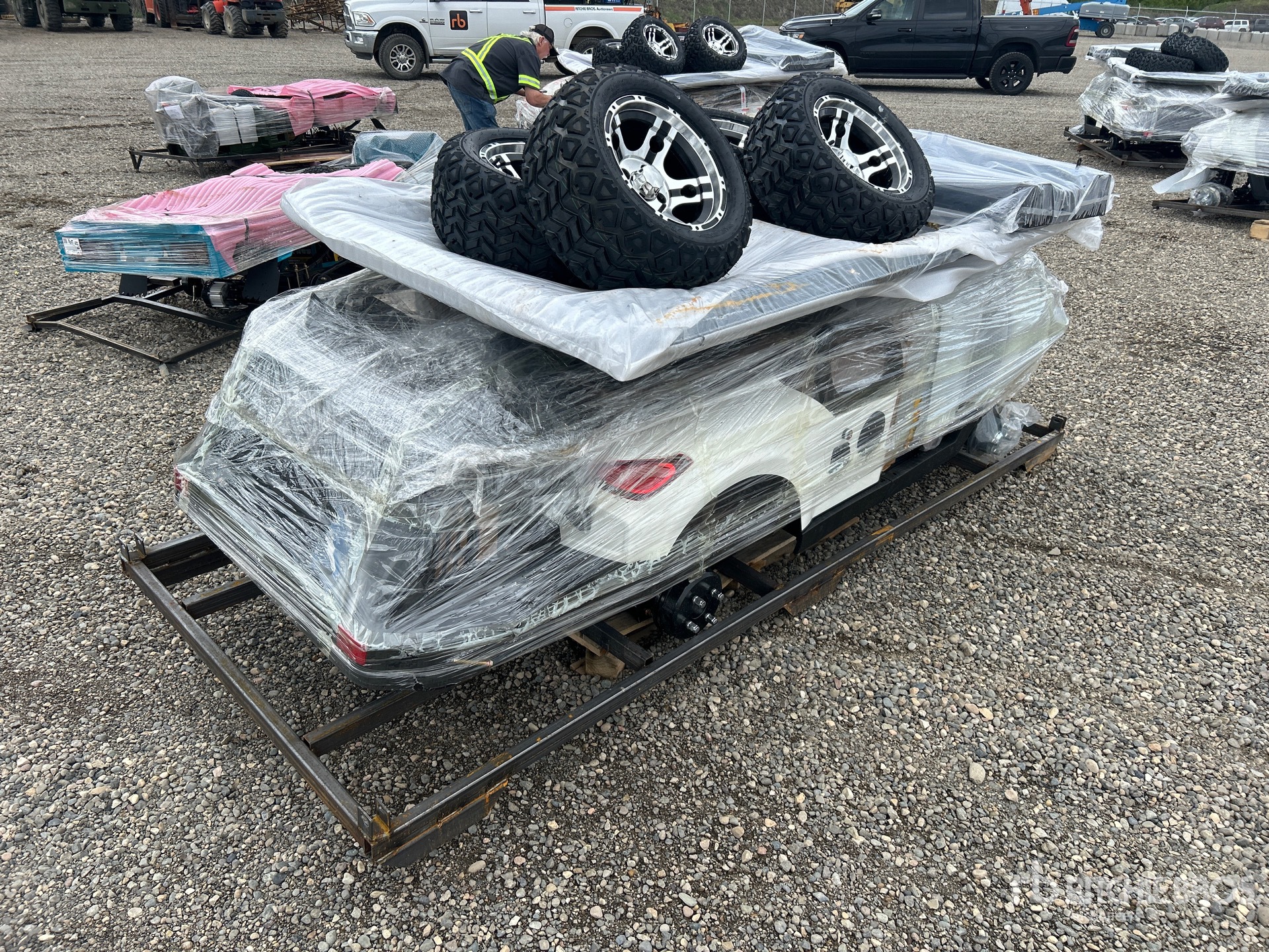General Appearance with Picture, Right Rear Corner