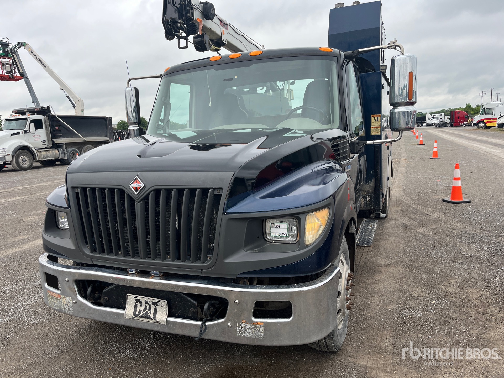Photo of a 2013 International TERRASTAR
