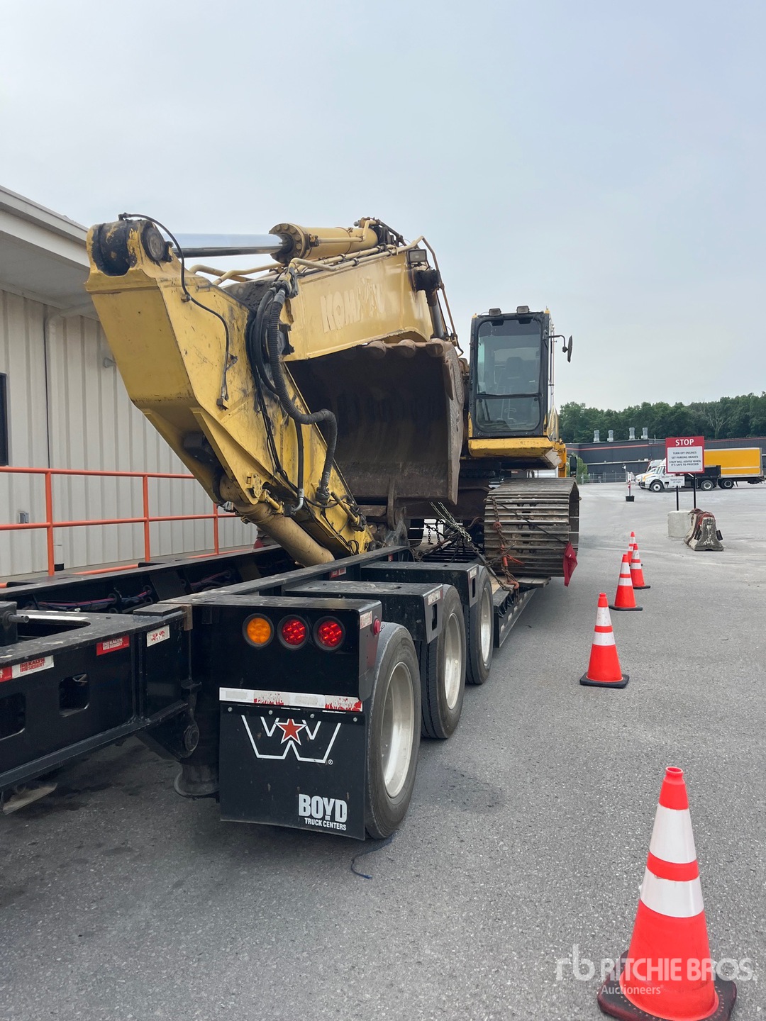 Photo of a 2015 Komatsu PC490LC-10