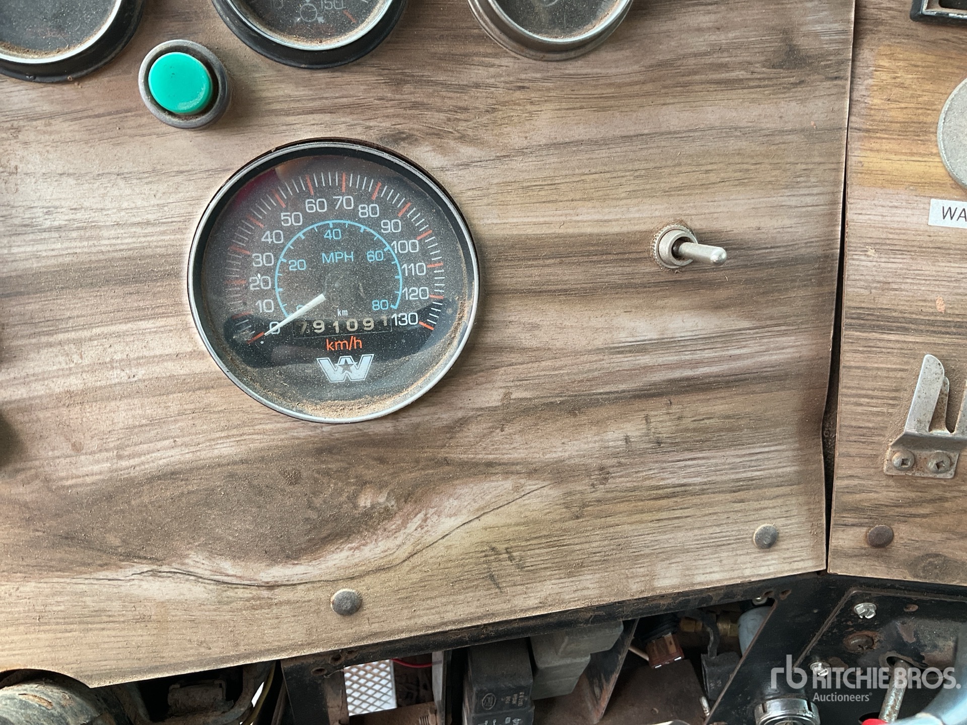 General Appearance with Hour Meter / Odometer