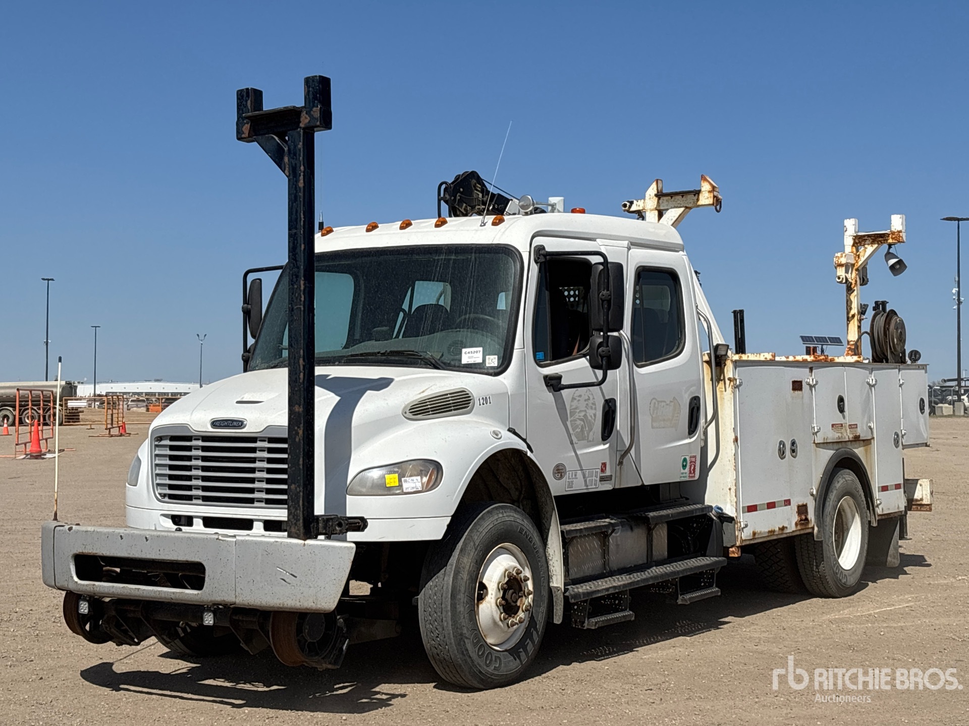 Photo of a 2012 Freightliner M2 106