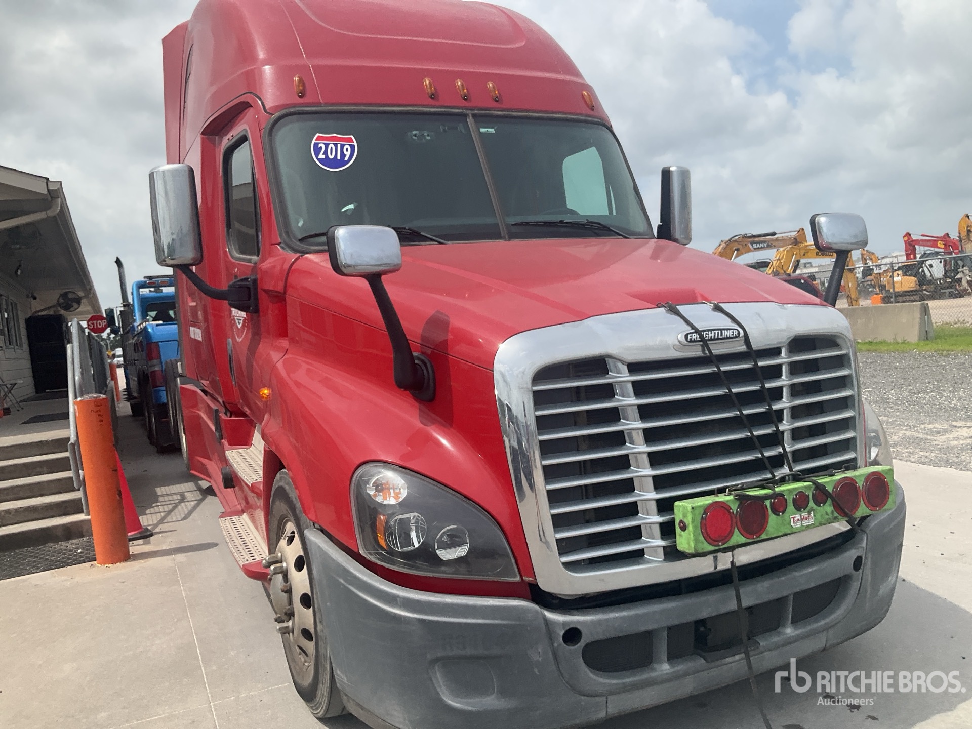 2019 Freightliner CASCADIA 125