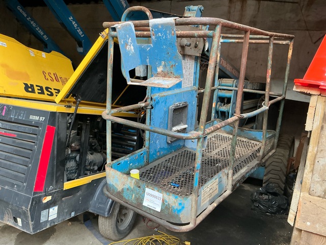 2007 Genie Z4525J 4WD Diesel Articulating Boom Lift (Inoperable) 2007 Genie Z4525J 4WD Diesel Articulating Boom Lift (Inoperable)