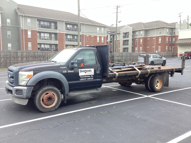 2013 Ford F-450 XL 4x2 Flatbed Truck