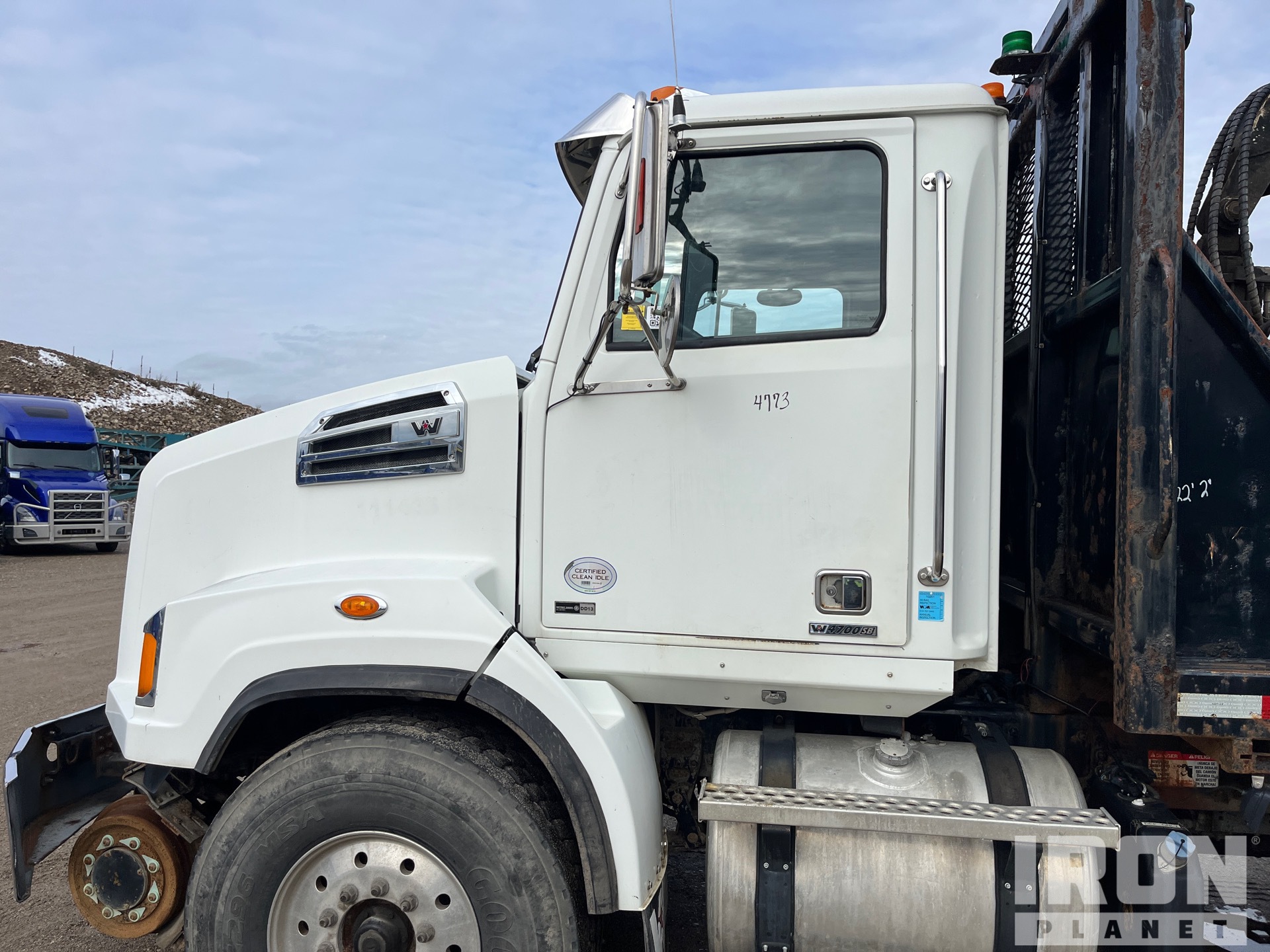 Photo of a 2013 Western Star 4700